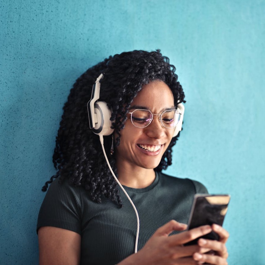 girl listening to flow in love singles podcast